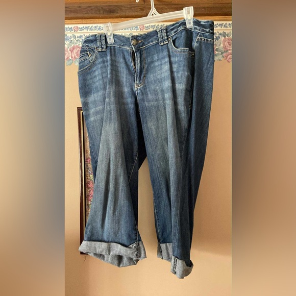 Denim - Women’s denim jean capri pants. Size 14
